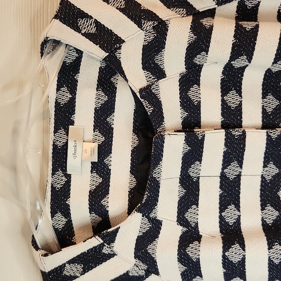 CJ BANKS SIZE 2x heavy blazer style jacket. Beautiful striped, textured fabric. - Picture 6 of 13